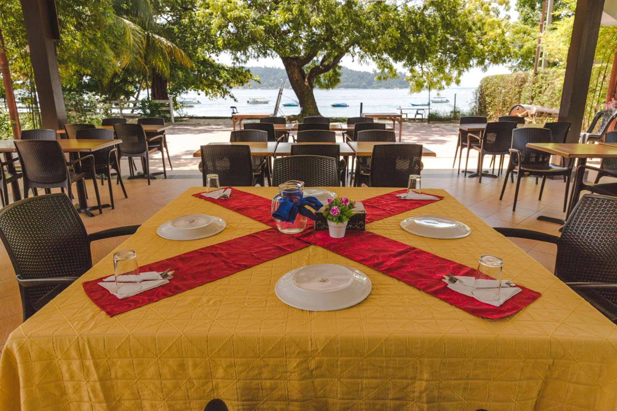 Pangkor Sandy Beach Resort Kampong Pasir Bogak Екстер'єр фото