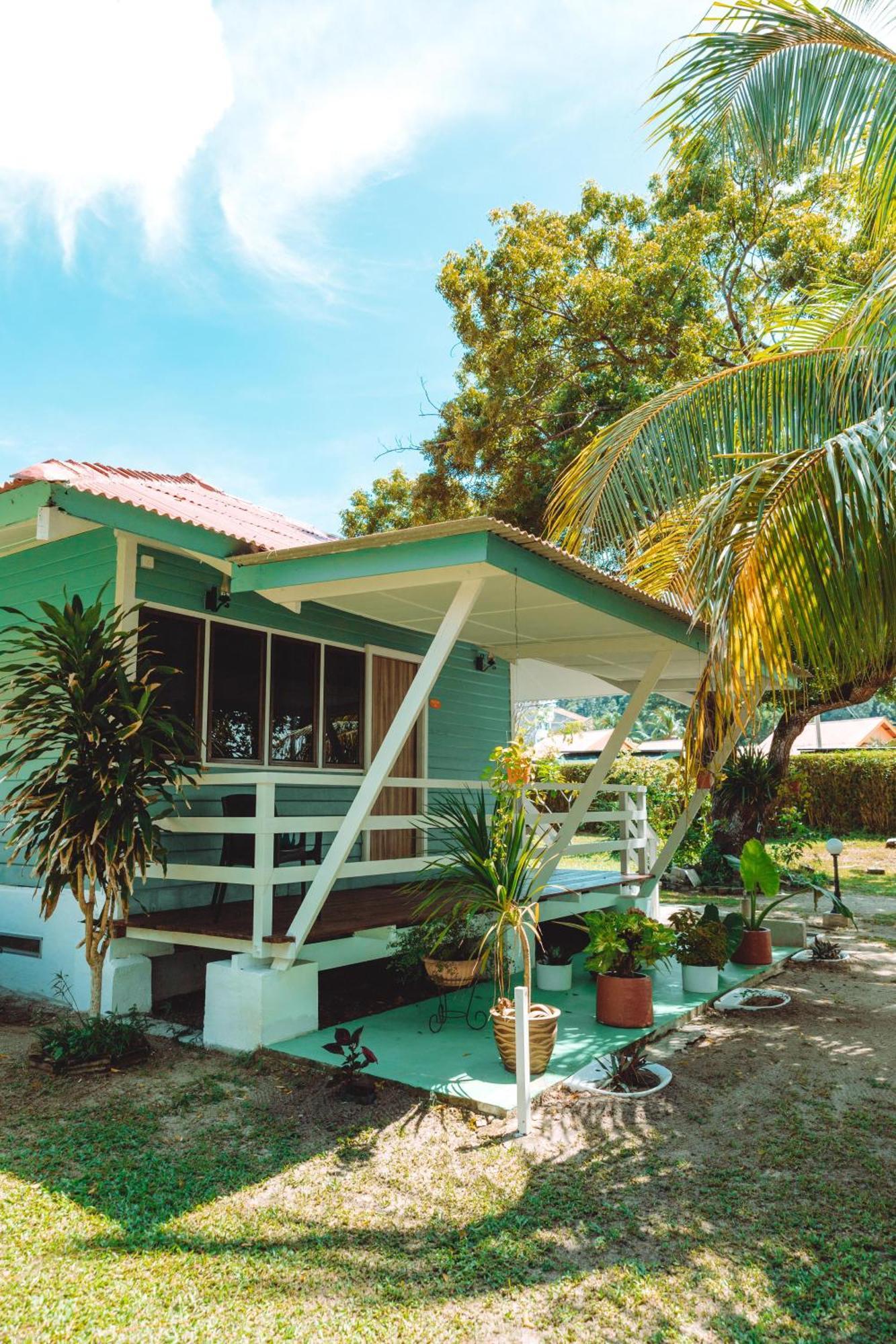 Pangkor Sandy Beach Resort Kampong Pasir Bogak Екстер'єр фото